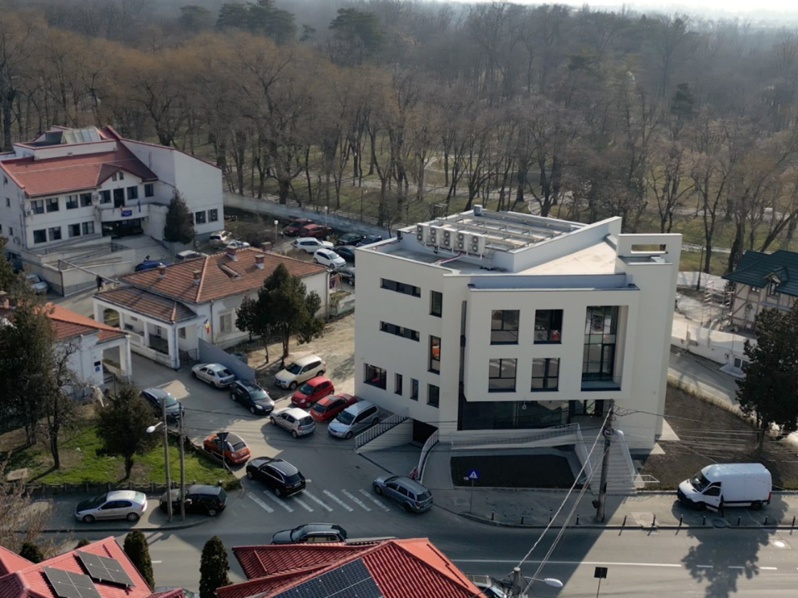 https://www.casamediculuisifarmacistului.ro/img/Privire din față